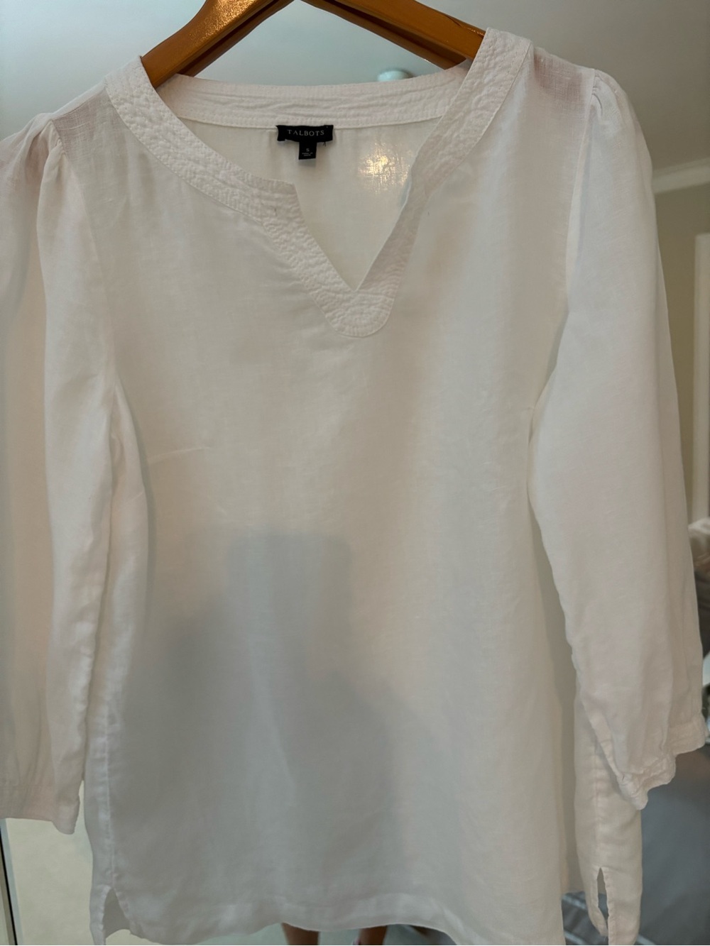 Talbots White VNeck Blouse Tunic size Small